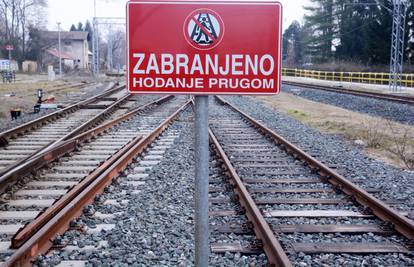 Detalji tragedije u Karlovcu: U naletu vlaka poginuo tinejdžer