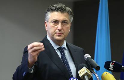 Plenković sudjelovao na saboru Mladeži HDZ-a i govorio o avionima, pandemiji, cijepljenju