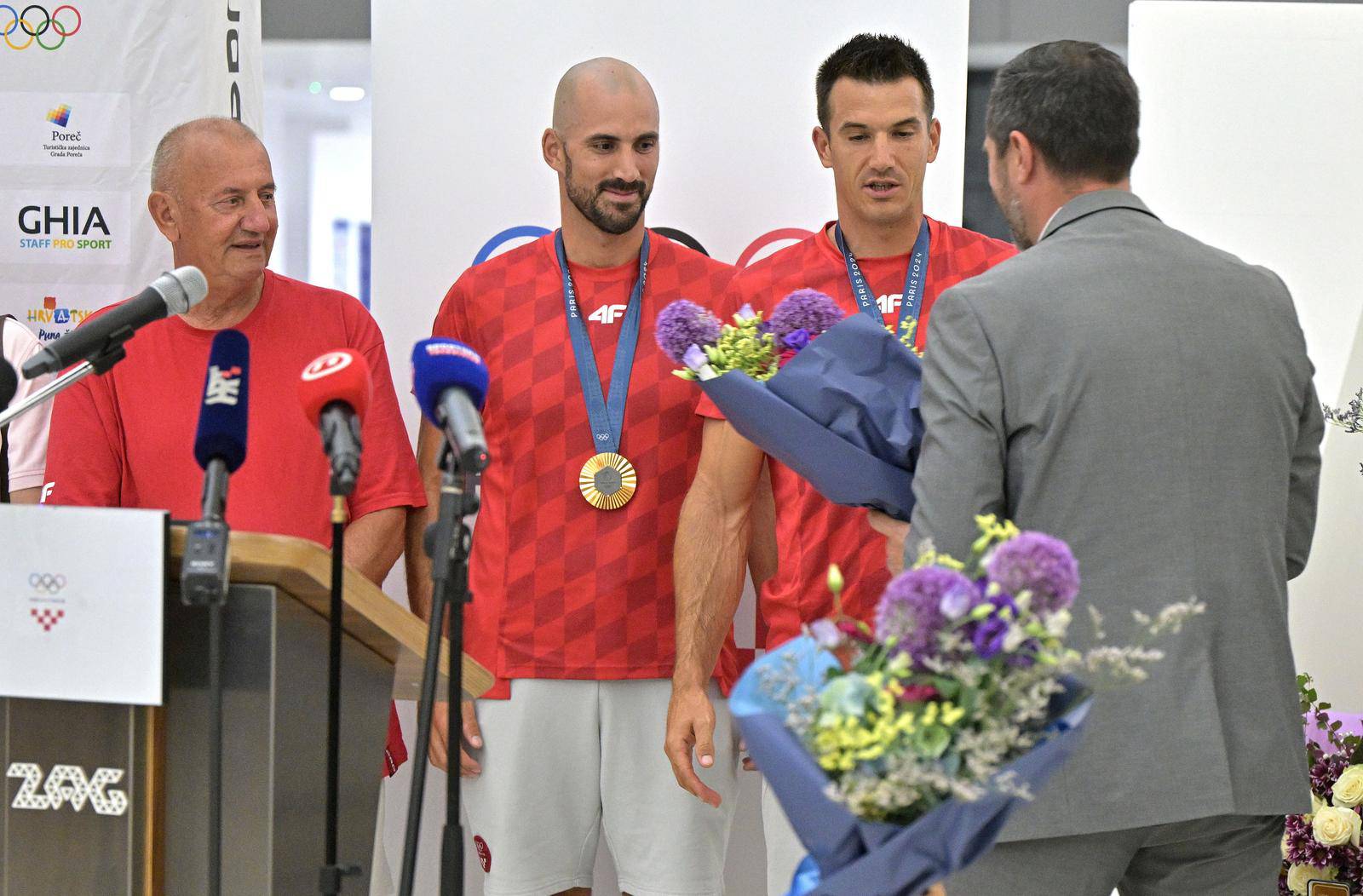 Zagreb: U Zračnoj luci organiziran svečani doček sportaša koji su nastupili na Olimpijskim igrama u Parizu