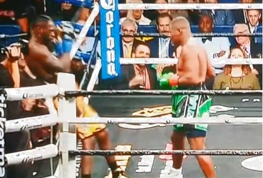 Šampion jedva preživio Ortiza! 'King Kong' je pao u 10. rundi