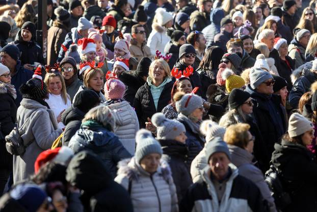 Doček Nove godine u podne u centru Fužina