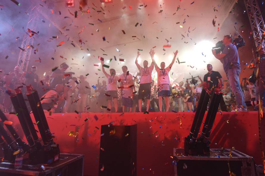 Prisjetite se čudesnog dočeka uz mali 'milijun' fotki i videa