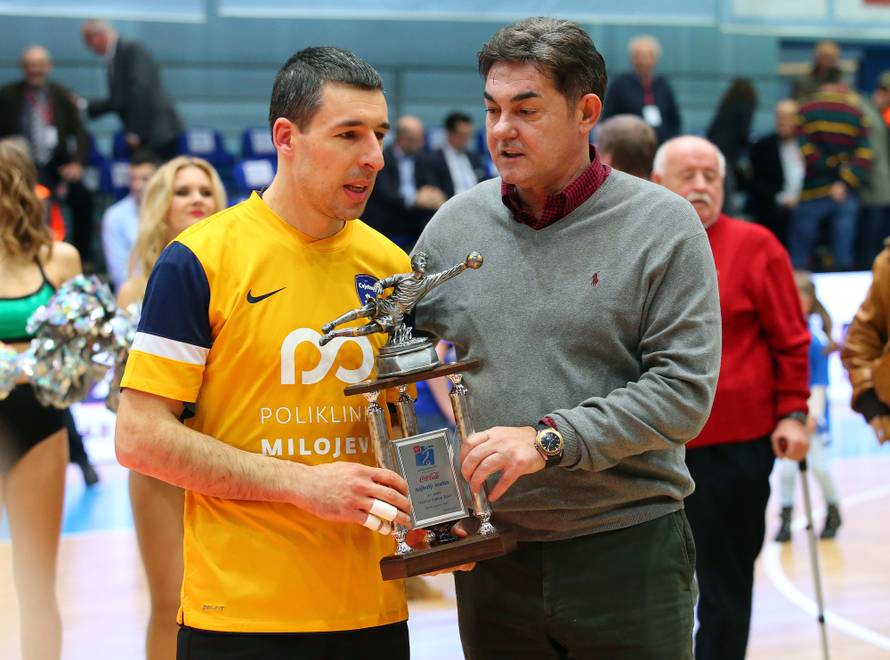 Novak kao Terry: Poskliznuo se i pao, Cvjetno do prve 'Kutije'!