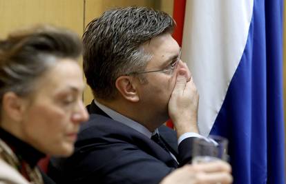 Plenković još šuti o Agrokoru. Ne želi gaziti po toj baruštini