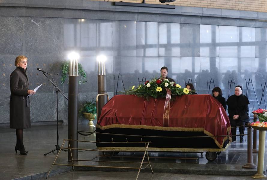 Milana Sijerkovića ispratili su uz pjesmu 'Tamo da putujem'