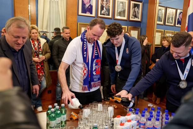Zadar: Doček zadarskih članova srebrne rukometne reprezentacije