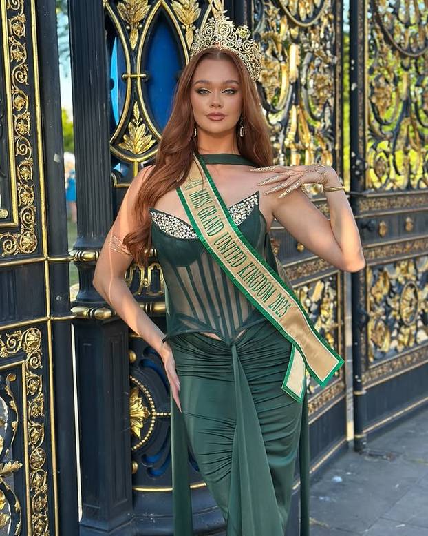 FOTO Misica iz Britanije: Previše sam zgodna i uspješna pa mi muškarci uopće ne prilaze