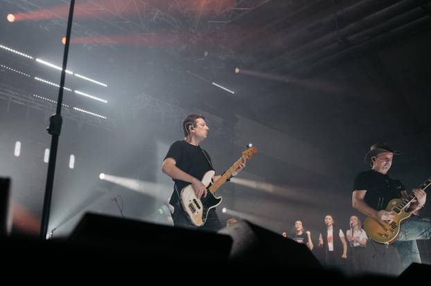 Thompson drugu večer zaredom napunio riječku Dvoranu mladosti: Pogledajte atmosferu