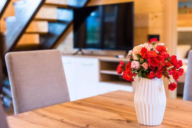 FOTO Zavirili smo u skrivenu drvenu oazu nadomak Plitvica