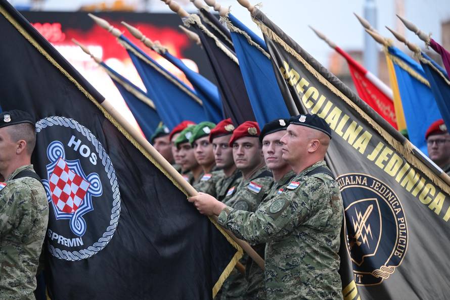 Zagreb: Generalna proba svečanog vojnog mimohoda