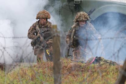 FOTO Ovako je izgledala vojna vježba u Gašincima: Naša vojska vježbala s Britancima