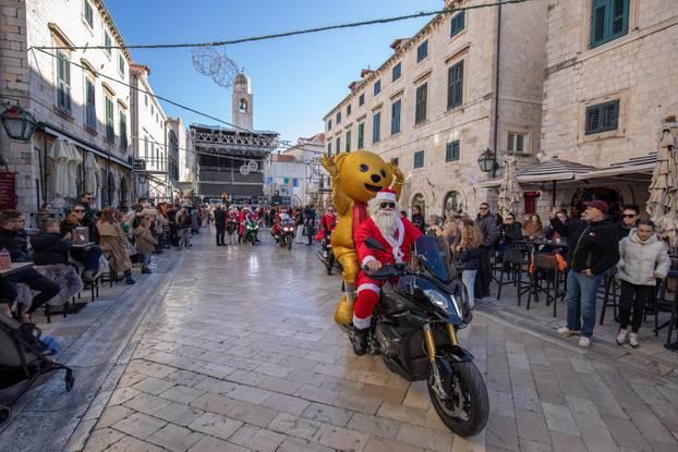 Dubrovnik: Moto Mrazevi stigli na Stradun