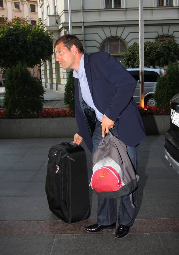 ARHIVA - 2009. Zagreb: Okupljanje hrvatske nogometne reprezentacije u hotelu Sheraton