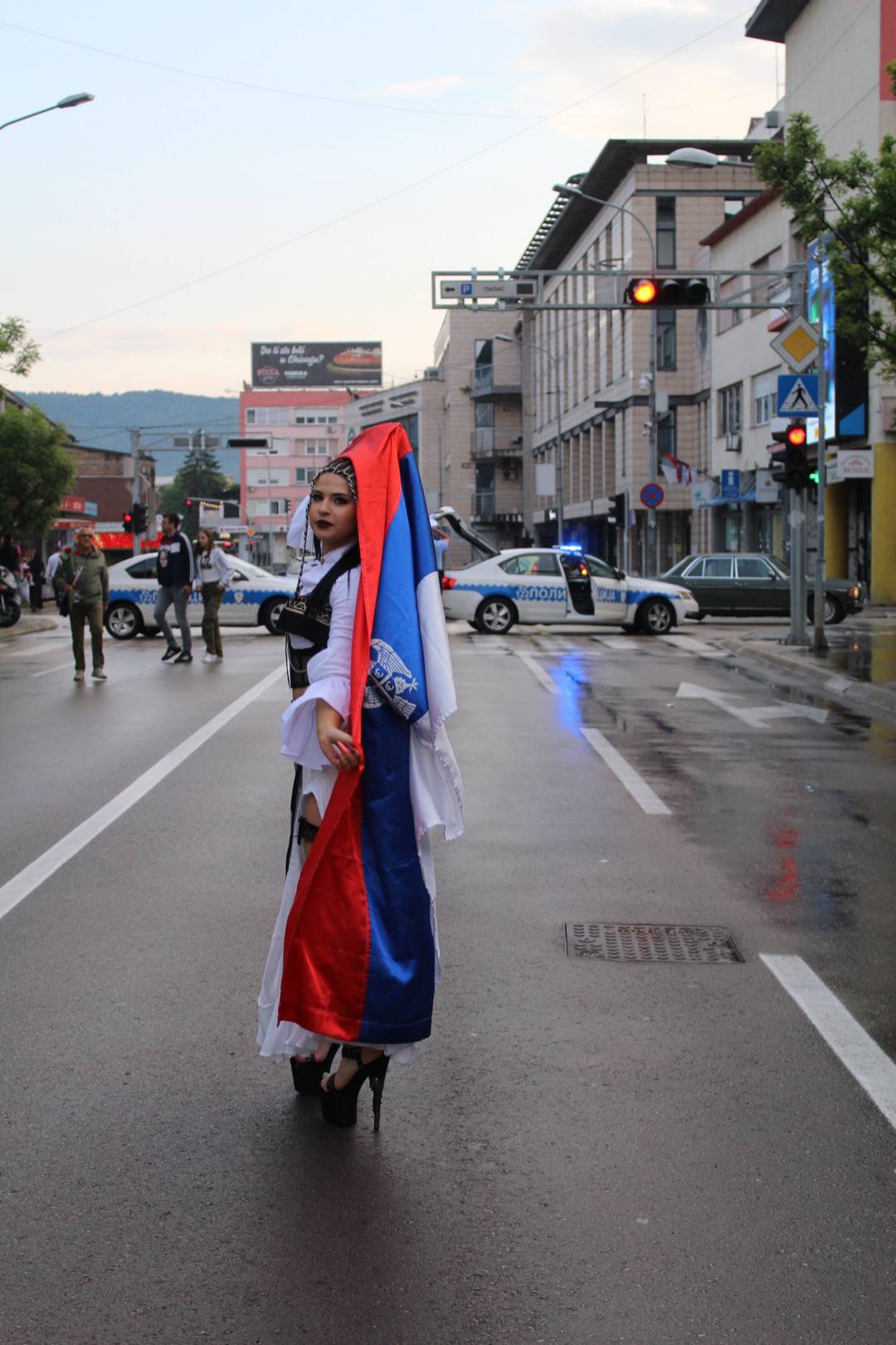 Maturantica podijelila Balkan: 'Narodna nošnja i podvezice. Srknaviš tradiciju, skidaj to'