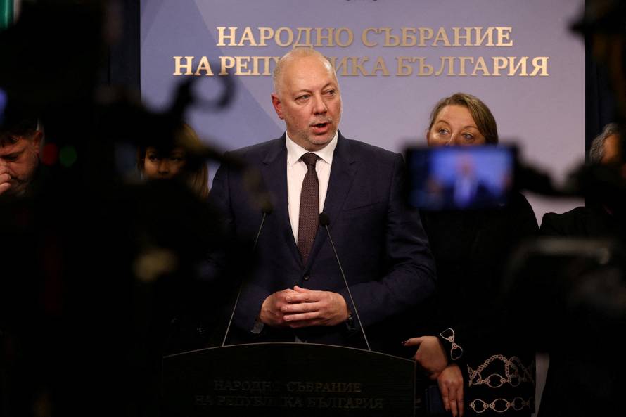 Bulgarian Prime Minister Zhelyazkov resigns, in Sofia