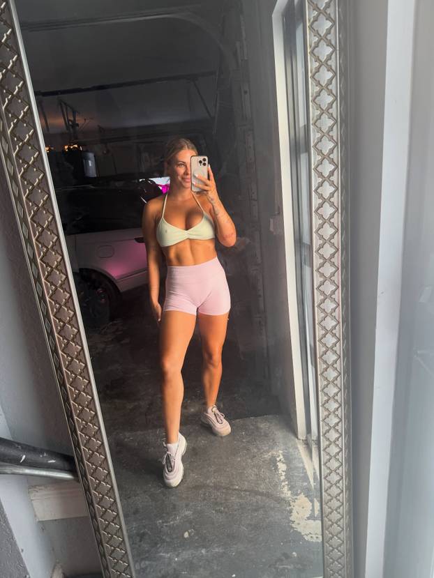 FOTO Nekad su dominirale u UFC-u, a danas zajedno snimaju sadržaj koji nije za svačije oči