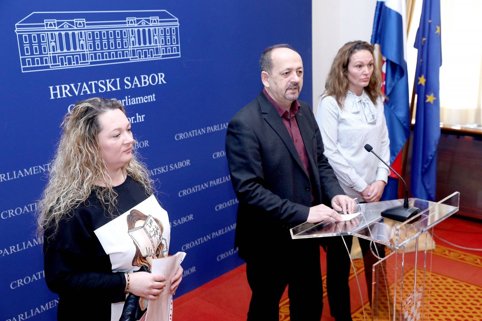 Zagreb: Konferencija za medije Ivana Lovrinovića o pravima roditelja odgajatelja
