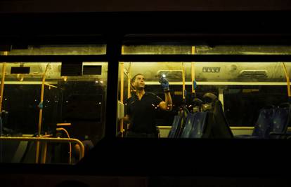 Napao je autobus u Jeruzalemu: Najmanje osmero ljudi ranjeno, među njima  je i trudnica