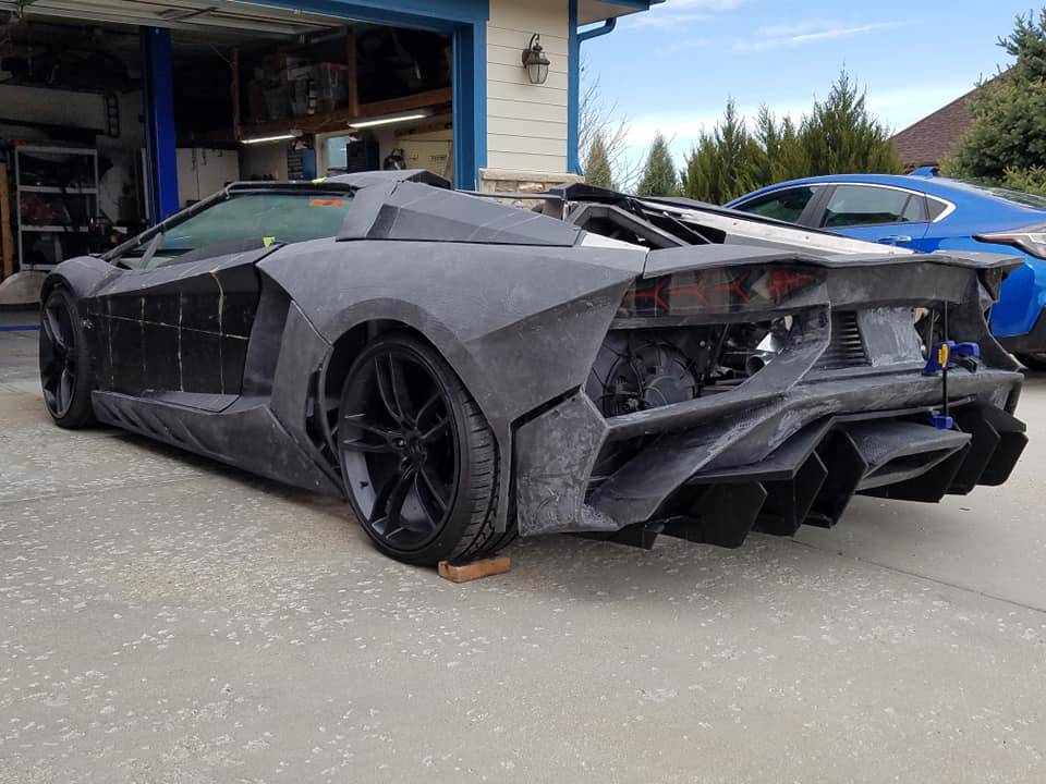 Otac i sin u dvorištu si printaju auto: Imat će novi Lamborghini