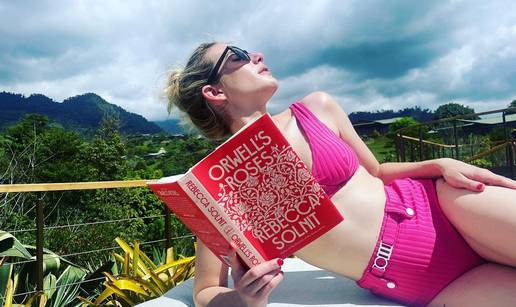 Slavna teta zaslu&zcaron;na je &scaron;to se 'zaljubila' u glumu, a iza sebe ima i ve&cacute;i broj poznatih ljubavi