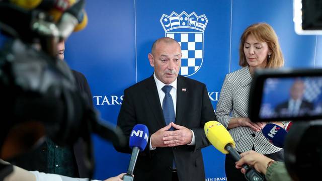 Zagreb: Okrugli stol o mirovinama hrvatskih branitelja ostvarenim po posebnim propisima