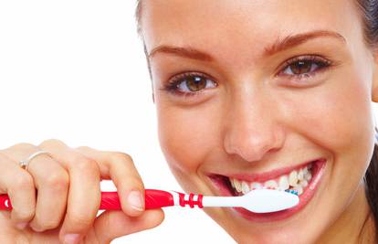 Rizik od erektilne disfunkcije je manji uz redovito pranje zubi