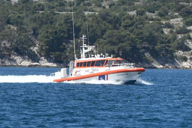 Šibenik: Brza brodica hitne pomorske medicinske službe u kanalu Sv. Ante