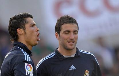 Higuain i Ronaldo vratili su Real Madrid na vrh tablice
