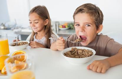 Čak polovica hrane u EU ima previše šećera i masti za djecu