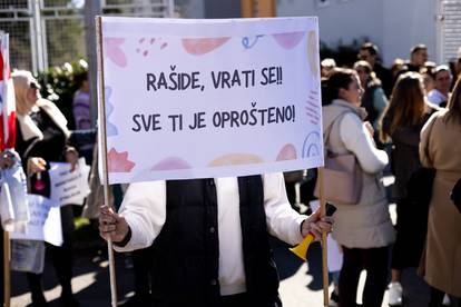 Mostar: Prosvjedna šetnja korisnika proračuna Hercegovačko-neretvanske županije