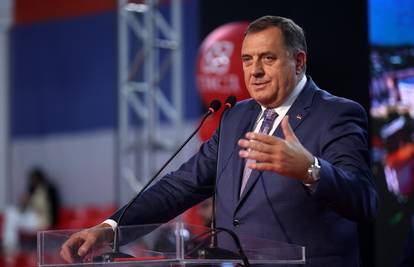 Oporba je proglasila pobjedu pa je to učinio i Milorad Dodik