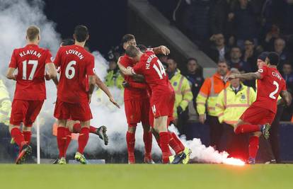 Mane utišao Goodison u 94': Padale su i baklje po terenu...