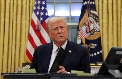 U Ovalni ured su vratili crveni gumb: Donald Trump sada može opet naručiti dijetalnu Colu