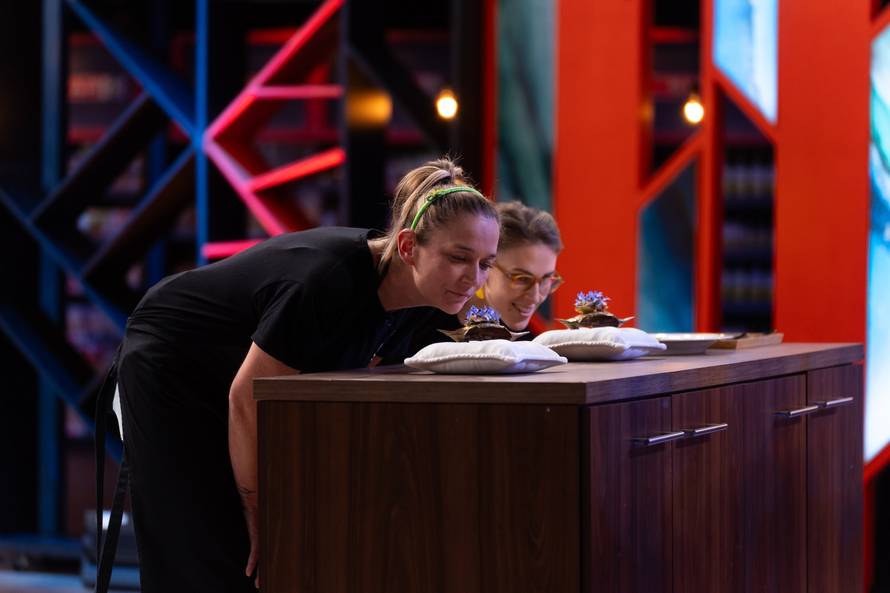 Renata nakon napetog dvoboja napustila 'MasterChef', Antonija je druga polufinalistica showa