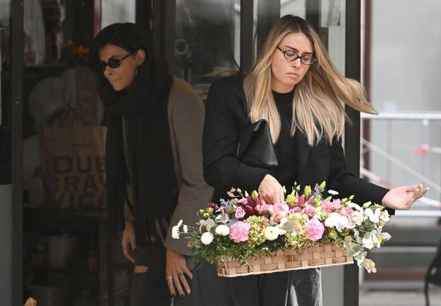 Zagreb: Anica Kovac sa kcerkom kupovala cvjece