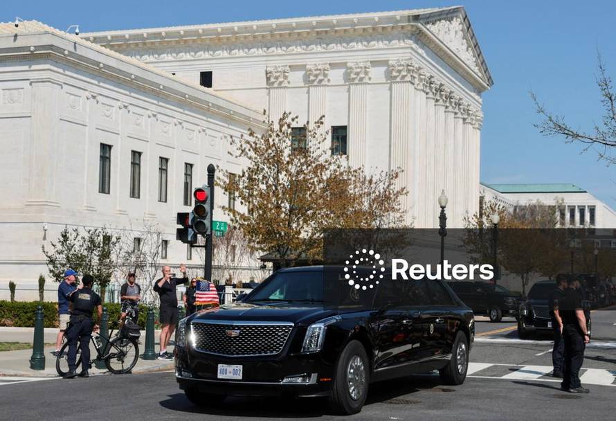 U.S. Supreme Court hears Trump's bid to limit birthright citizenship in Washington