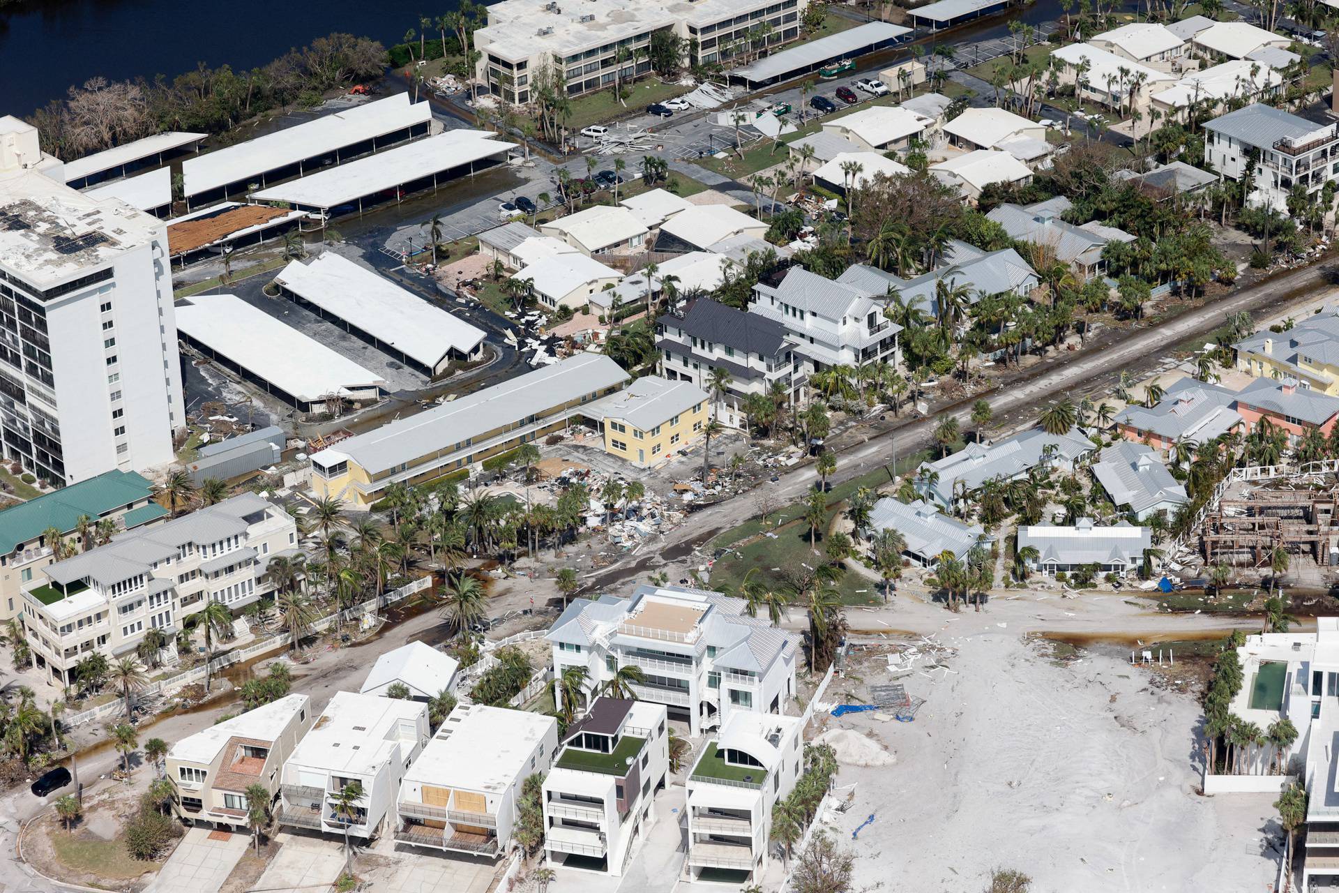 Aftermath of Hurricane Milton's landfall, in Siesta Key