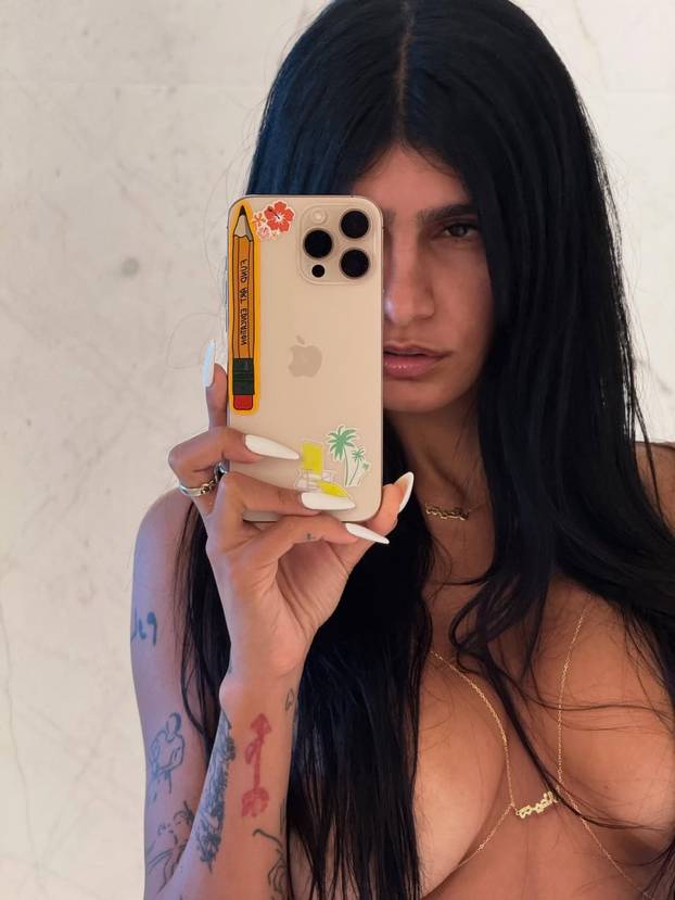 FOTO Znate li čime se sad bavi Mia Khalifa? Nije za prepoznati!