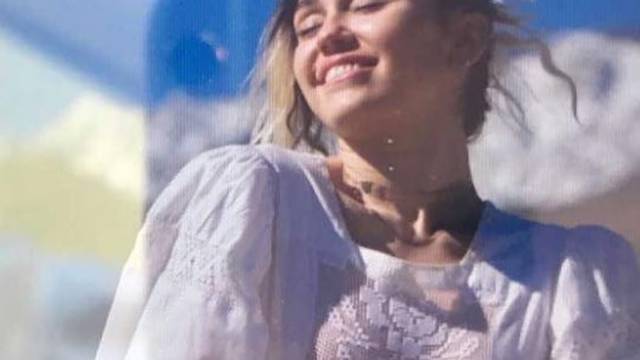 Tata Cyrus se 'izlanuo': Miley i Liam vjenčali su se u tajnosti?