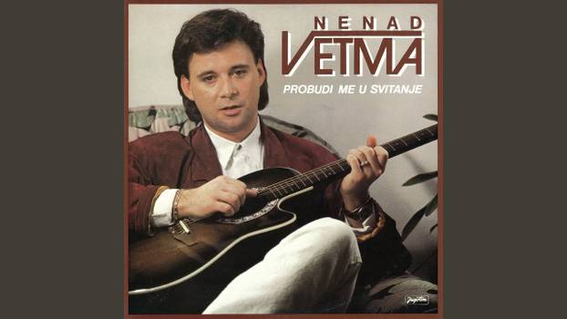 FOTO Jedna fudbalerka, a nas dvoje! Prepoznajete li pjevače bujnih kosa iz vaše mladosti?