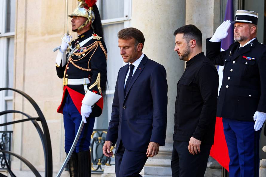 France hosts "Coalition of the Willing" summit in support to Ukraine