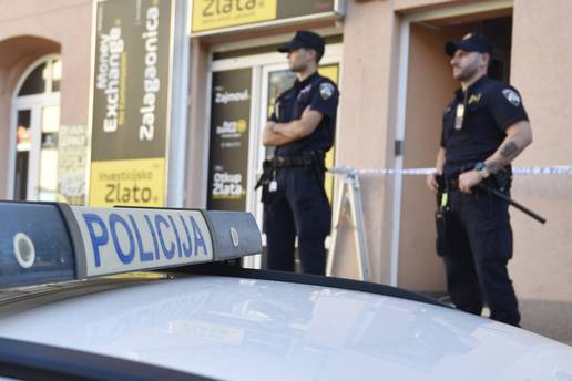 MJESTO U&Zcaron;ASA U &Scaron;IBENIKU Ovdje je no&zcaron;em ubijen mladi&cacute;, cura kriti&ccaron;no. Uhitili napada&ccaron;a