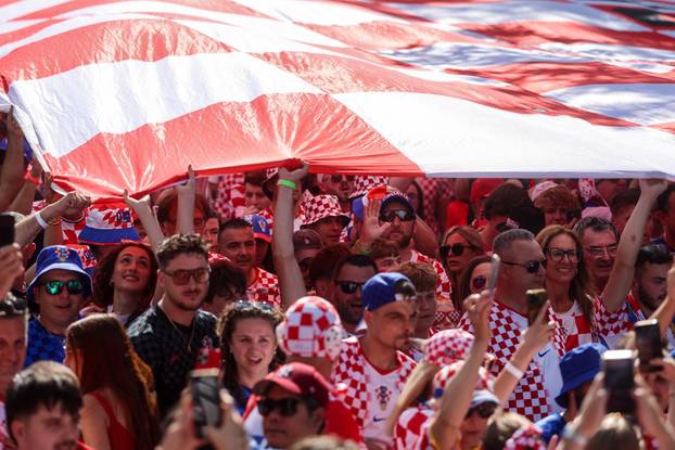SP 2026 Toronto: Veliki hrvatski korteo prema Toronto stadionu sa 100-metarskom zastavom
