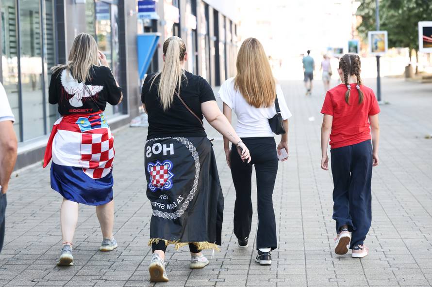 Fanovi se okupljaju u Zaprešiću uoči Thompsonova koncerta