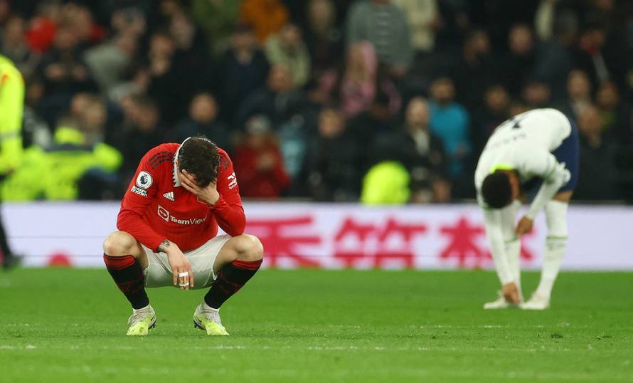 Premier League - Tottenham Hotspur v Manchester United