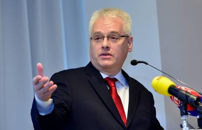 Ivo Josipović sebe ne vidi kao crvenog vraga, već kao anđela