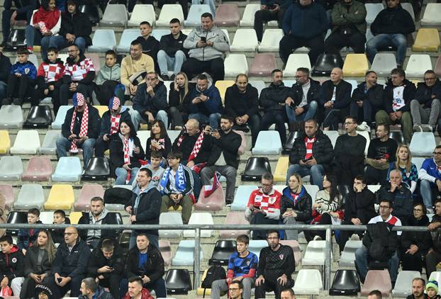 Rijeka: Atmosfera na trbinama tijekom susreta Hrvatske i Farskih otoka u kvalifikacijama za FIFA Svjetsko prvenstvo