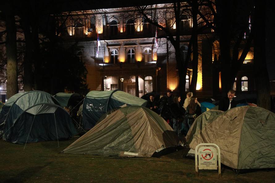 'Ne sme da nas bije!' Uzavrelo je u Beogradu, srpski studenti za 24sata: 'Strah nas je, ali...'