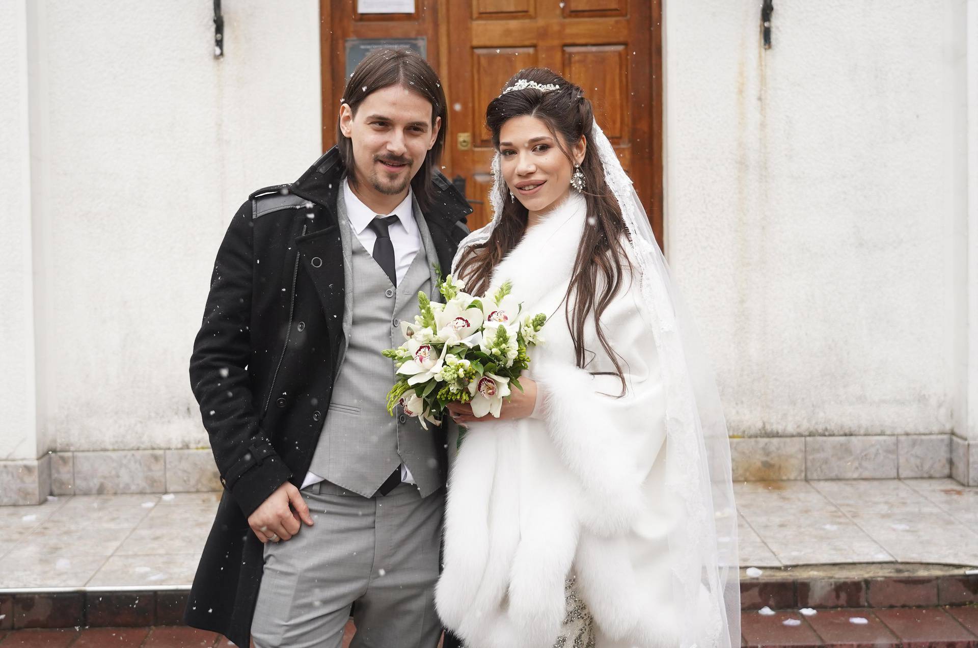 Beograd: Sin Ace Lukasa, Lazar Vuksanović i njegova izabranica Ana, vjenčali su se u crkvi na Karaburmi