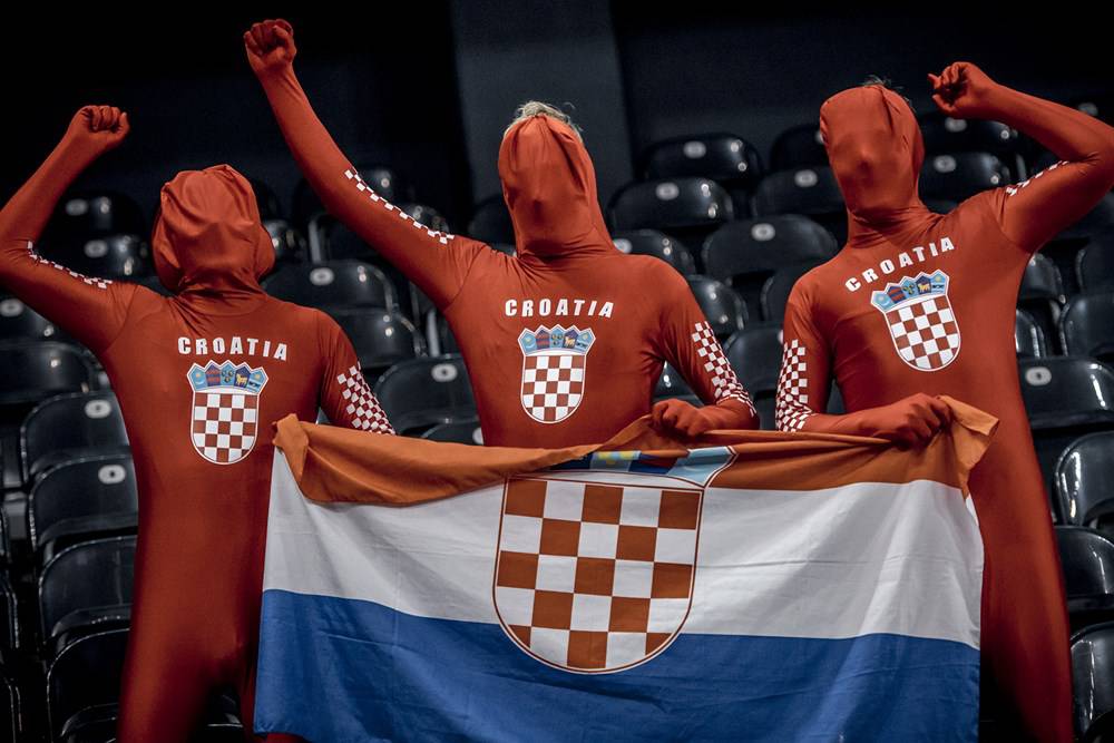 Mi smo hrvatski fantomi! Naši navijači atrakcija Eurobasketa